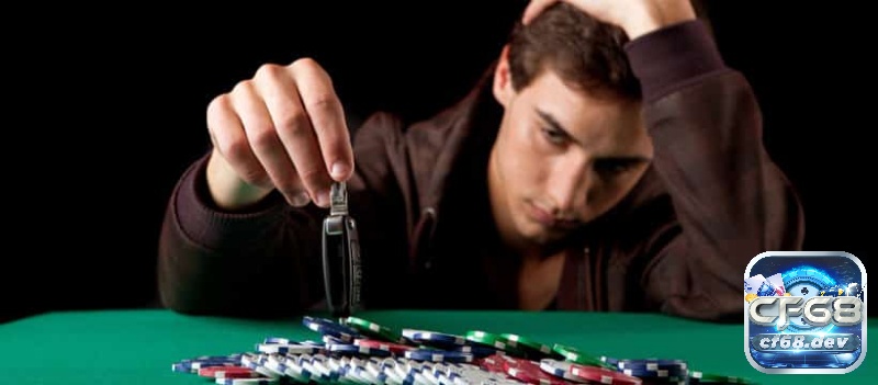 Cảm thấy rất lo lắng và tự ti về khả năng chơi poker của mình.